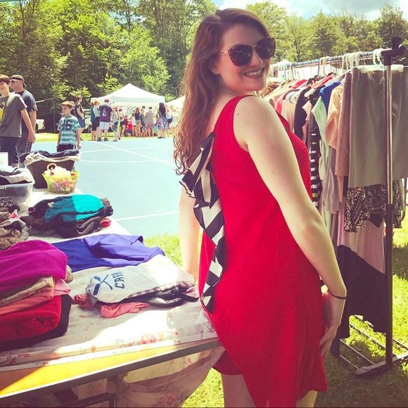 Auditions // Red dress with pretty bow on back❤️🤍 - Picture 7 of 8